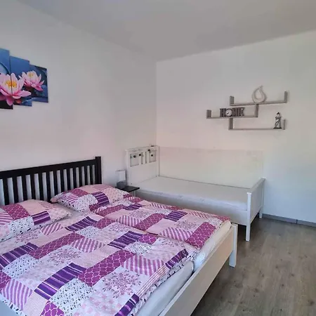 In 40765 Apartamento *