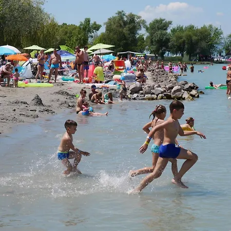 Apartment In 40765 *