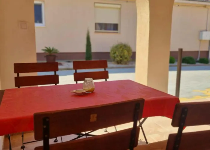 Διαμέρισμα In 40765 *